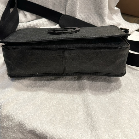 Gucci Black Messenger Bag - Picture 5 of 12